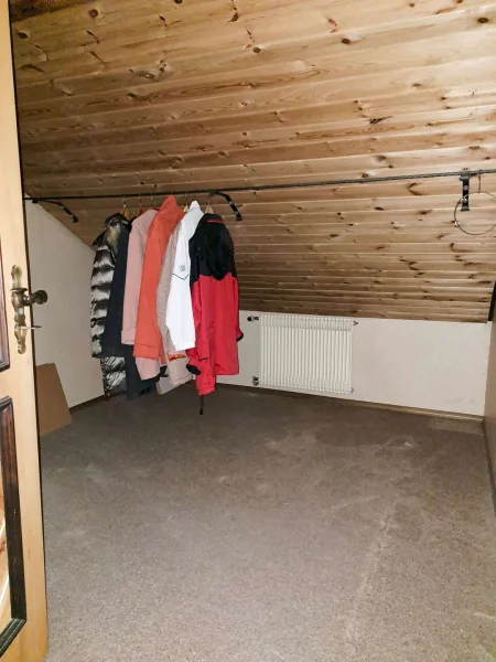 Ankleideraum im Dachzimmer