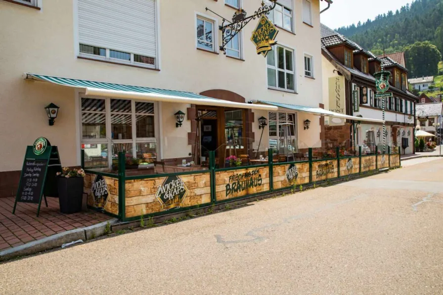 Außenansicht - Gastgewerbe/Hotel mieten in Alpirsbach - Attraktive Gaststätte in Alpirsbach mit professionellem Konzept zur Pacht