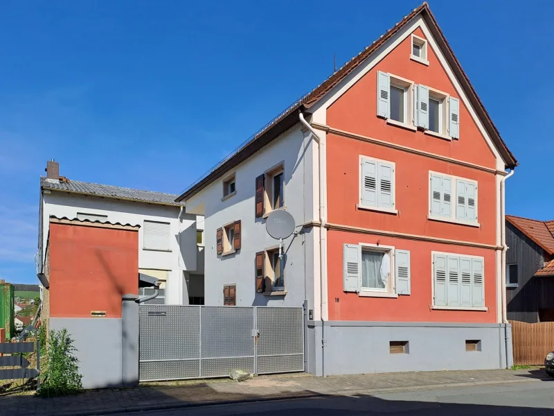 Straßenansicht - Haus kaufen in Ober-Ramstadt - Zwei Mehrfamilienhäuser in zentraler Lage