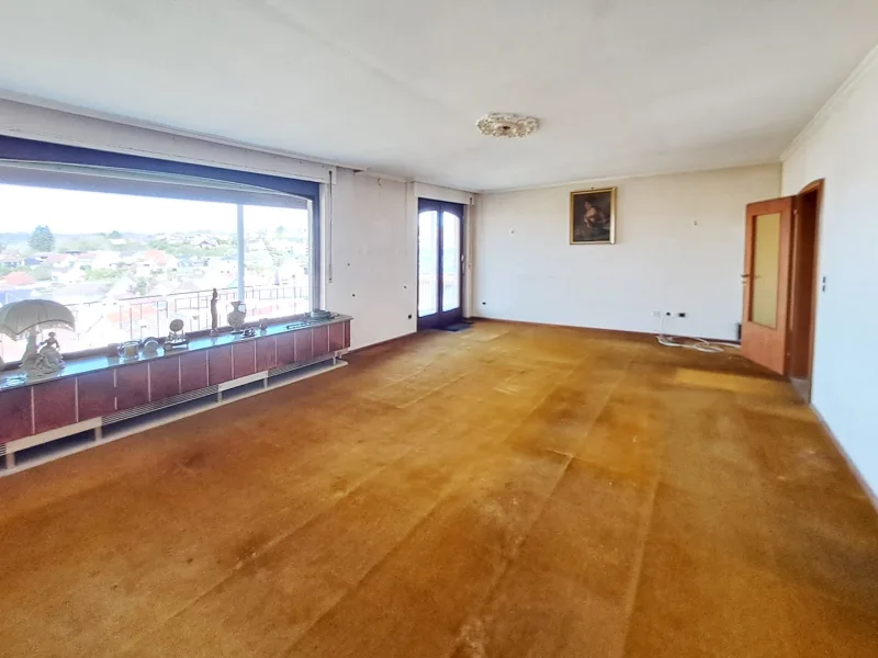 Wohnzimmer mit Panoramafenster (Hinterhaus)