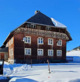 Winterlandschaft - Haus kaufen in Bernau - Projektiertes 4-Familienhaus m. Denkmalschutz!