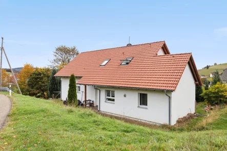 Außenansicht - Haus kaufen in Schopfheim / Gersbach - Einfamilienhaus, mit oder ohne Einliegerwohnung. Ihre Entscheidung.