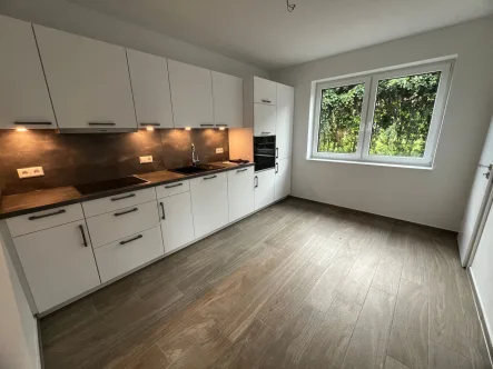 Küche - Haus mieten in Ueffeln - "Modernes Wohnen: Charmante Doppelhaushälfte mit Einbauküche"