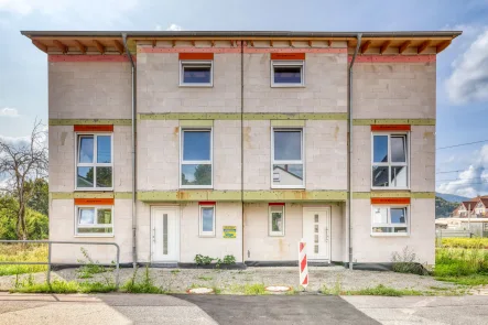 Titelbild - Haus kaufen in Gaggenau - Doppelhaushälfte in guter Lage
