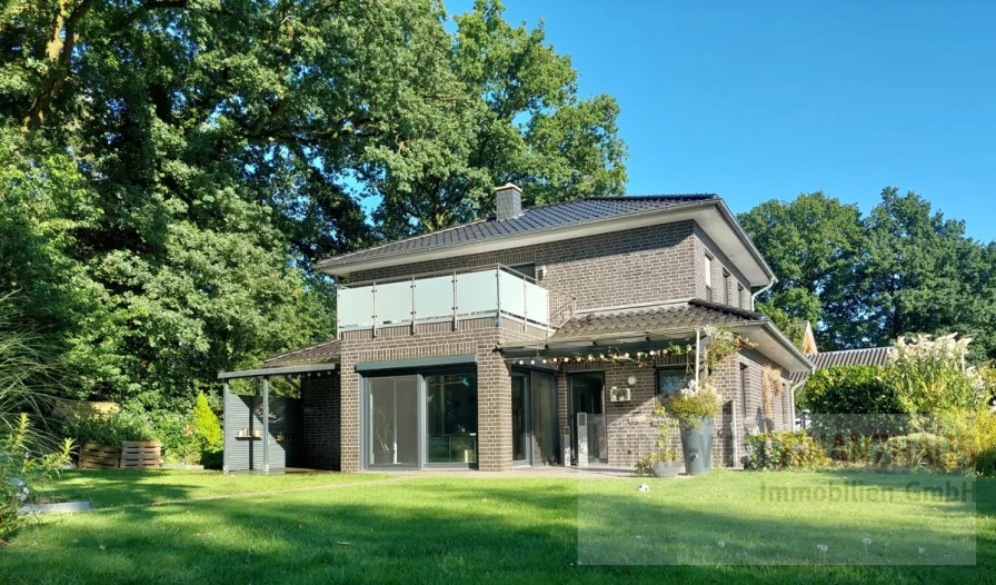 Gartenblick - Haus kaufen in Brinkum - Bezugsfreies Einfamilienhaus aus 2016 mit einem sonnigen großen Garten