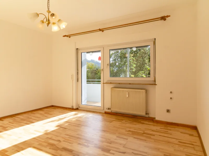 Charmantes Wohnzimmer... - Wohnung kaufen in Lörrach - Helle und gepflegte 2-Zimmer-Wohnung in Lörrach