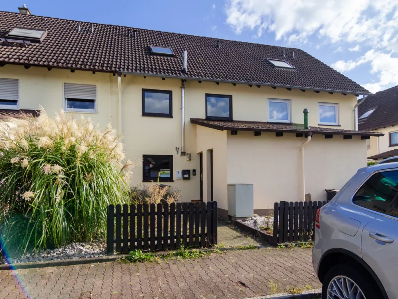 Das Haus von vorne - Haus kaufen in Weil am Rhein - Gemütliches Reihenhaus in Weil am Rhein