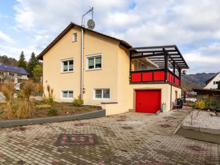 Das Haus mit Hof - Haus kaufen in Zell im Wiesental - Familienfreundliches Zuhause mit Potenzial