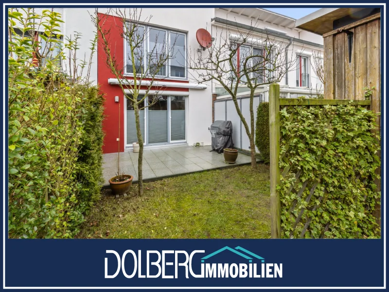 Titelbild - Haus kaufen in Hamburg / Rahlstedt - Modernes Mittelreihenhaus in familienfreundlicher Lage von HH-Rahlstedt