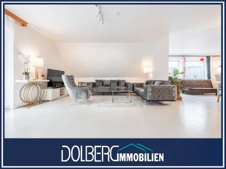Wohnbereich - Wohnung kaufen in Hamburg / Sinstorf - Top saniert ! 5,5 Zimmer-Maisonettewohnung mit eigener Sauna, Grundstück, Garage und 4 Stellplätzen