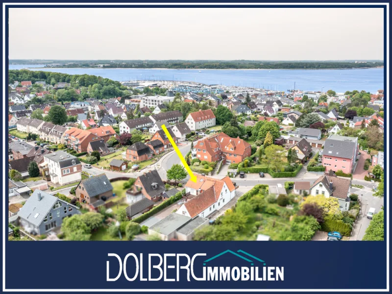 Ansicht - Haus kaufen in Laboe / Plön - Mehrfamilienhaus mit ca. 137m² Wohnfläche + ca. 230 m² Nutzfläche in attraktiver Wohnlage von Laboe