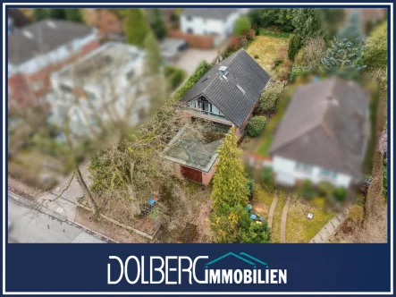 Titelbild  - Haus kaufen in Hamburg / Volksdorf - Freistehendes Einfamilienhaus mit großem Grundstück in bester Lage von Volksdorf.