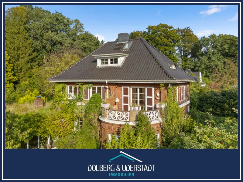 Titelbild - Haus kaufen in Hamburg / Rahlstedt - Repräsentative Villa mit Vollkeller in beliebter Lage von Alt-Rahlstedt