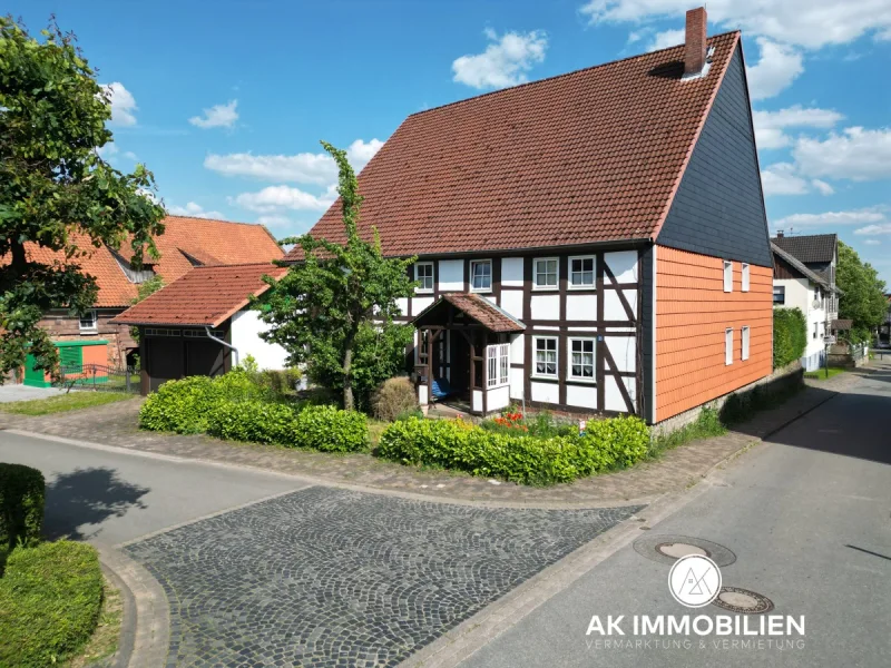 Eingang - Haus kaufen in Ottenstein - Ökologisch saniertes Fachwerkhaus mit Einliegerwohnung und optionalem Bauland in Ottenstein