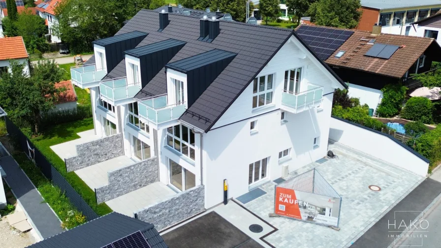 Hausansicht - Haus kaufen in Forstern - Neubau - Modernes und geräumiges Reihenmittelhaus in zentraler Lage von Forstern // Bezugsfertig!