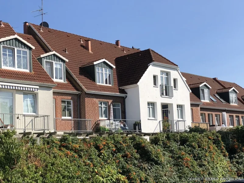 Außenansicht - Wohnung kaufen in Wedel - Charmante 2 Zi.-Wohnung in Altstadtlage, mit Balkon und TG-Stellplatz