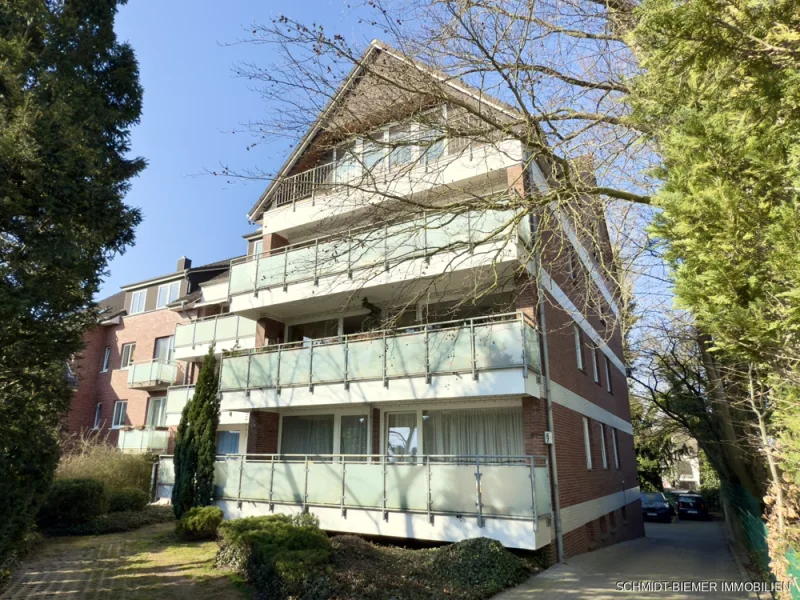 Außenansicht - Wohnung mieten in Wedel - Großzügige 3 Zi.-Wohnung am Rande von Hamburg - mit Stellplatz