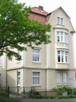 Aussenansicht - Wohnung mieten in Detmold - 3-Zimmer-Altbau-Stadtwohnung mit Balkon