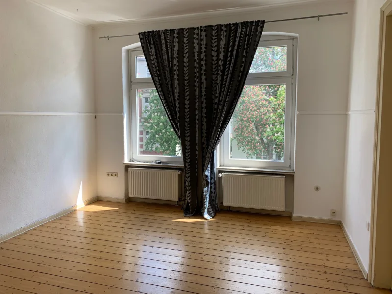 Wohnbereich - Wohnung mieten in Detmold - 3-Zimmer-Altbau-Stadtwohnung in Detmold