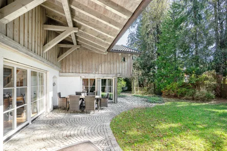 Terrasse - Haus kaufen in Lenggries - Naturnahes Juwel. Ein Familientraum in malerischer Umgebung.
