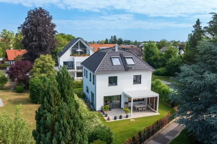 Ansicht von oben. - Haus kaufen in Unterhaching - Ab in den Frühling. Stilvolles Traumhaus für die ganze Familie.