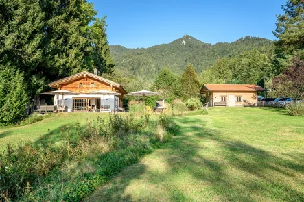Perfekte Ausrichtung - Haus kaufen in Lenggries - Traum Chalet im Alpenvorland. Eine Rarität der Extraklasse.
