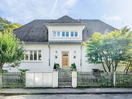 Ansicht - Haus kaufen in München - Wunderschöne Villa. Bestlage Prinz-Ludwigshöhe.