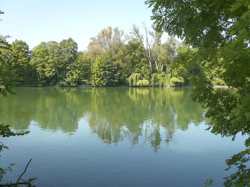 Die Isar im Herzogpark - Grundstück kaufen in München - Grundstück in Bestlage.