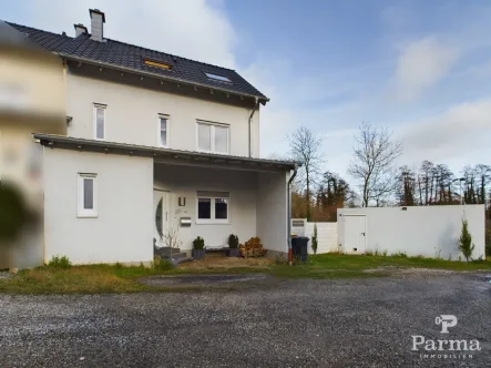 Außenansicht - Haus kaufen in Kreuzau - Reiheneckhaus mit Blick auf die Rur – Ihr Traum vom Eigenheim in Kreuzau-Winden