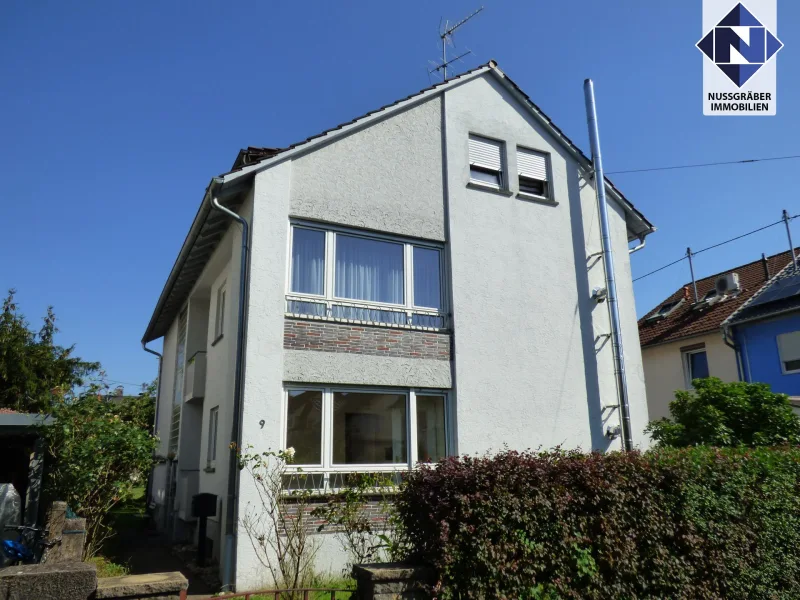  - Haus kaufen in Esslingen am Neckar - Gepflegtes und modernisiertes 3-Familien-Haus mit in ruhiger Anliegerstraße