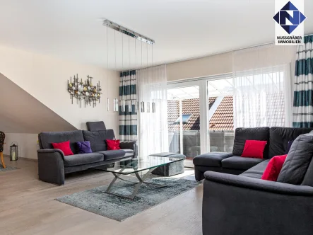 - Wohnung kaufen in Heiningen - Moderne, großzügige 4,5-Zimmer-Dachgeschosswohnung mit Aufzug und toller Aussicht