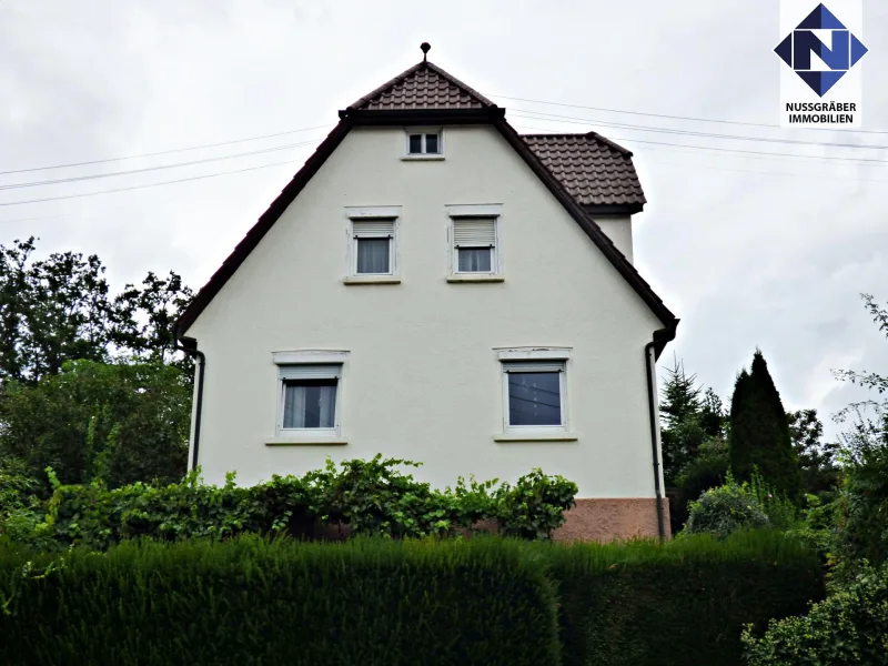  - Haus kaufen in Nürtingen - Ideal für Handwerker - älteres freistehendes Einfamilienhaus mit großem Garten - Anbau möglich