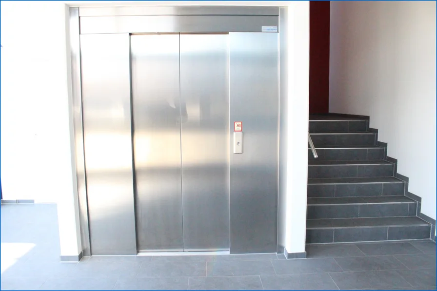 Eingangsbereich mit Lift