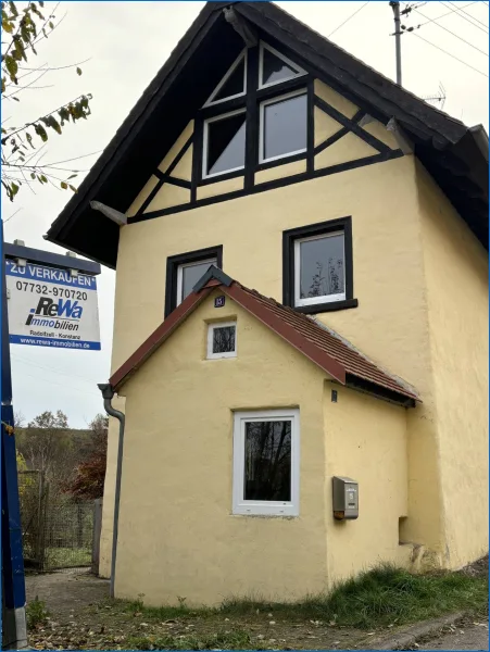 Haus Zufahrt - Haus kaufen in Sauldorf / Krumbach - Preisreduziert ! Schnäppchen! - Charmantes Haus in Sauldorf/Krumbach - mit Renovierungspotenzial in idyllischer Lage