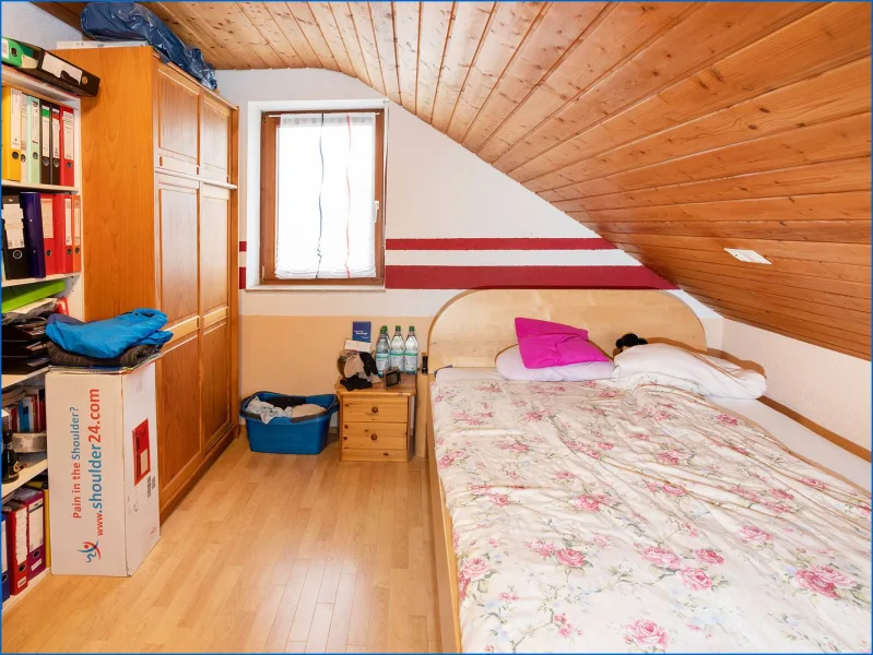 Schlafzimmer DG