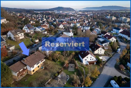 Drohnenaufnahme - Haus kaufen in Gottmadingen - Geräumiges Einfamilienhaus mit Vermietungspotenzial in ruhiger Lage von Gottmadingen