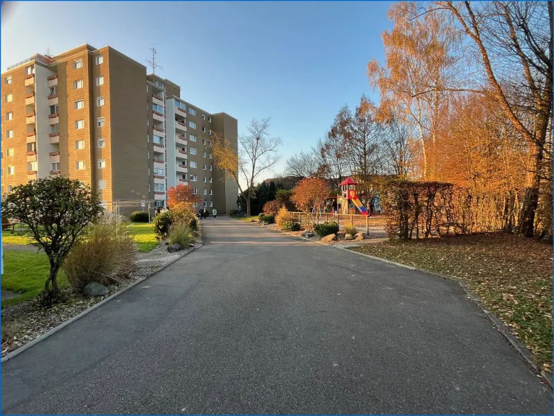 Titelbild - Wohnung kaufen in Stockach - Kapitalanleger aufgepasst - Gepflegte 2 Zi.-Wohnung im 2.OG mit Balkon und Lift!