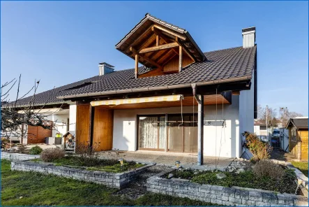 Titelbild - Haus kaufen in Radolfzell am Bodensee - Schöne u. gepflegte Doppelhaushälfte mit Garage, in guter u. ruhiger Lage von Radolfzell /Bodensee!