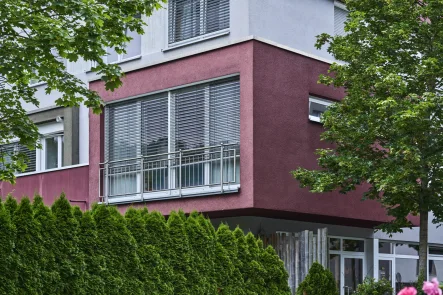  Außenansicht - Wohnung kaufen in Tübingen / Derendingen - Groß, modern und mit viel Charme