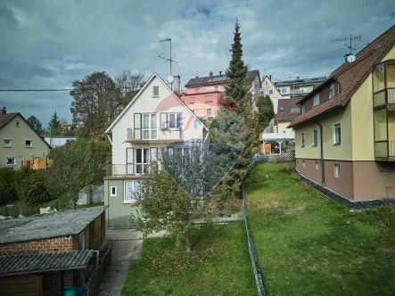 Gartenansicht - Haus kaufen in Leinfelden-Echterdingen - Schmuckes Haus zum Renovieren