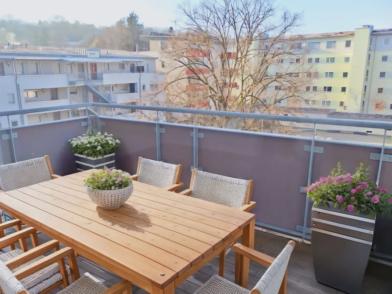 Balkon - Wohnung kaufen in Tübingen - Modernes Wohnen in der Südstadt