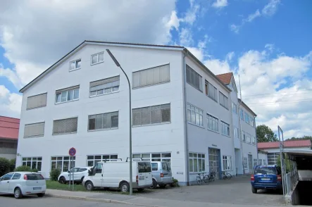 Gebäude - Büro/Praxis mieten in Wolfratshausen - Schöne helle Bürofläche in ruhiger Lage im Gewerbegebiet