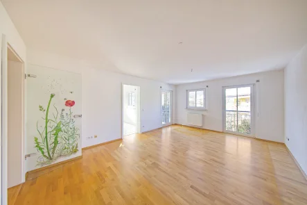  Sonniger Wohn- und Essbereich - Wohnung kaufen in Wolfratshausen - Großzügige 2-Zimmer Wohnung in Zentrumsnähe!