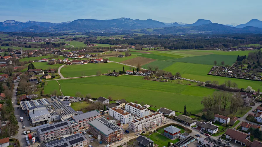  - Wohnung kaufen in Stephanskirchen - 3-Zimmer-EG-Wohnung mit Garten und Alpenblick