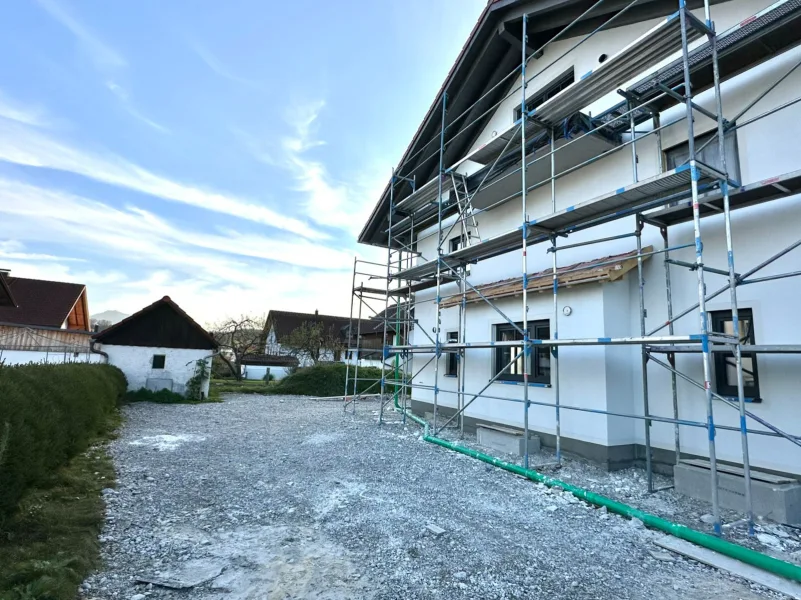 Impressionen - Blick Richtung Süden KW45 - Haus kaufen in Penzberg - Neubau! Einzigartiges Reiheneckhaus mit größerem Gartenanteil