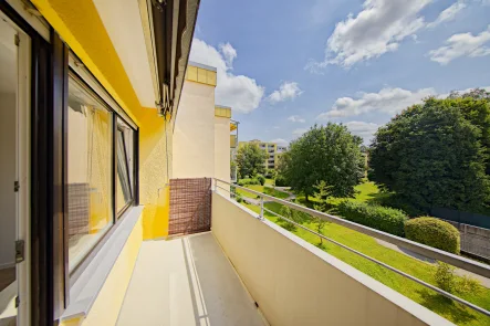 Der Ausblick vom Balkon - Wohnung mieten in Geretsried - Schöne 3-Zimmer-Wohnung in Geretsried