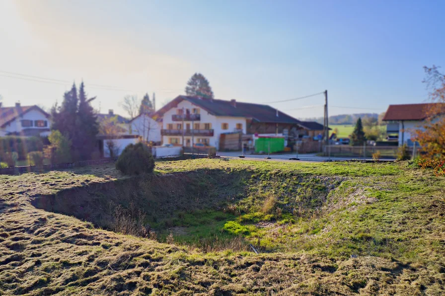  - Grundstück kaufen in Berg - Traumhaftes Grundstück in Berg-Bachhausen – Baugenehmigung inklusive!