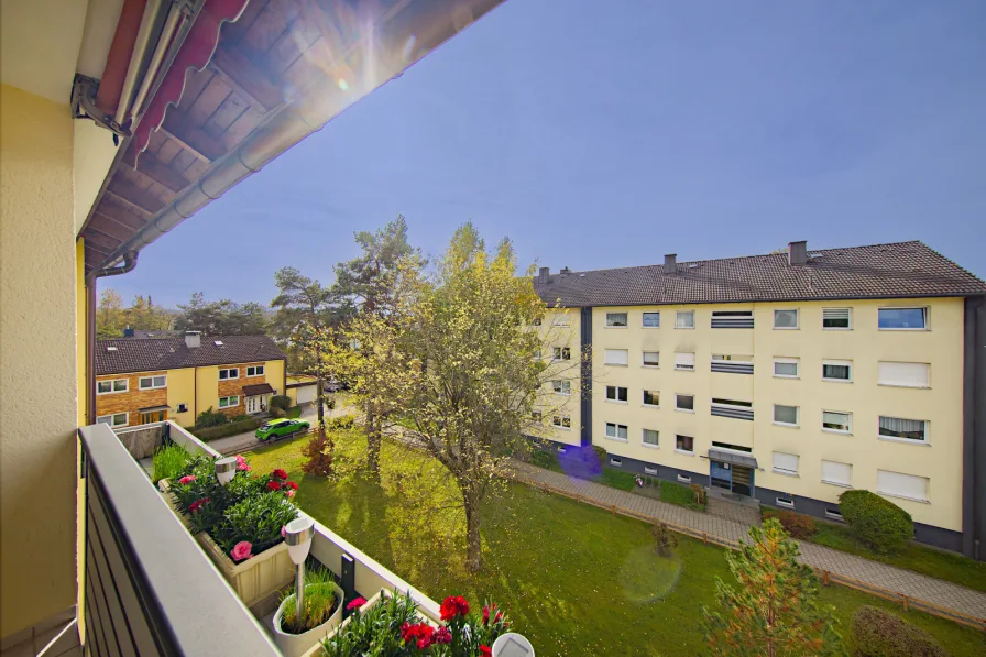 Blick vom Balkon - Wohnung kaufen in Wolfratshausen - Zeitloser Charme: 3-Zimmer-Wohnung mit Balkon