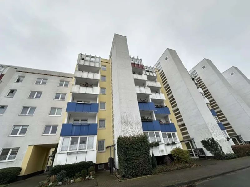 Anischt - Wohnung mieten in Leipzig - Geräumige 2RWE mit Balkon und Aufzug!