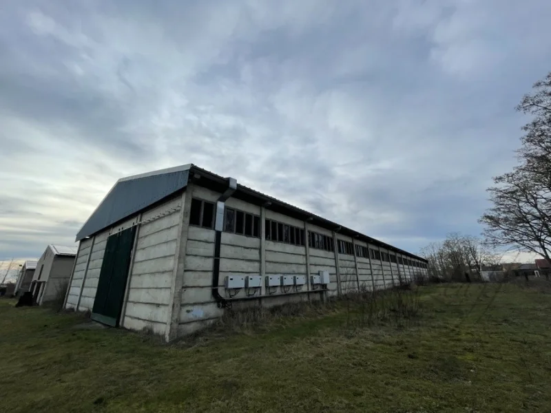  - Halle/Lager/Produktion kaufen in Nennhausen - Lagerfläche für Großgewerbe